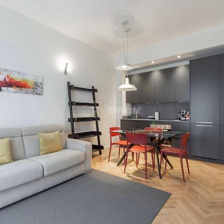 Milano: Incantevole Appartamento In Pieno Centro - Fancy Yellow Apartments Екстериор снимка