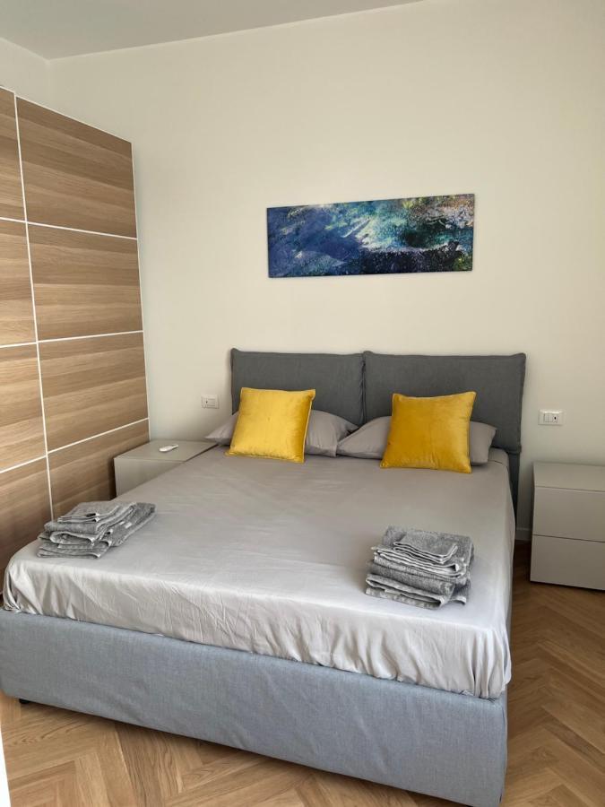 Milano: Incantevole Appartamento In Pieno Centro - Fancy Yellow Apartments Екстериор снимка